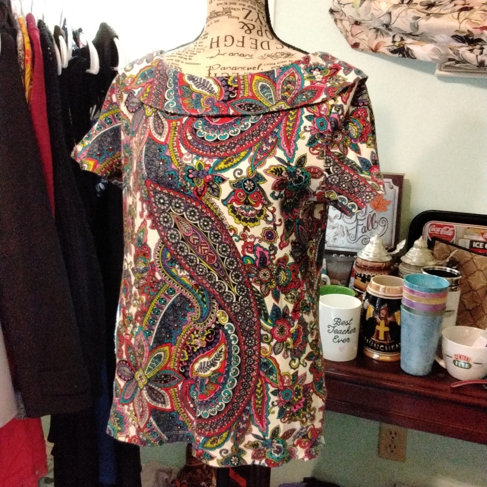 Women's colorful 70s paisley short sleeve  Marilyn top by Raphaella size M NWOT